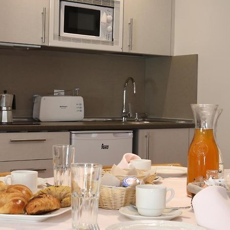 APARTAMENTOS VILAGAROs Luaran gambar