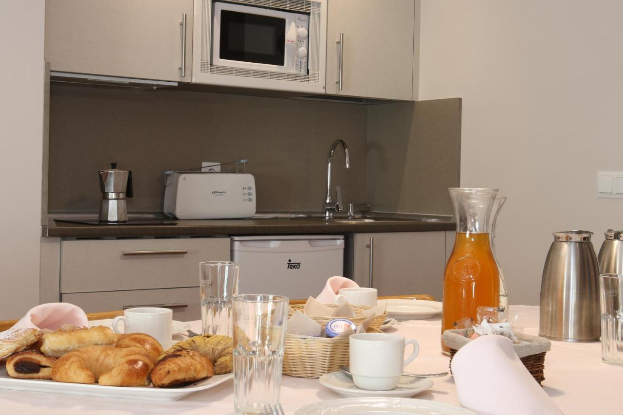 APARTAMENTOS VILAGAROs Luaran gambar