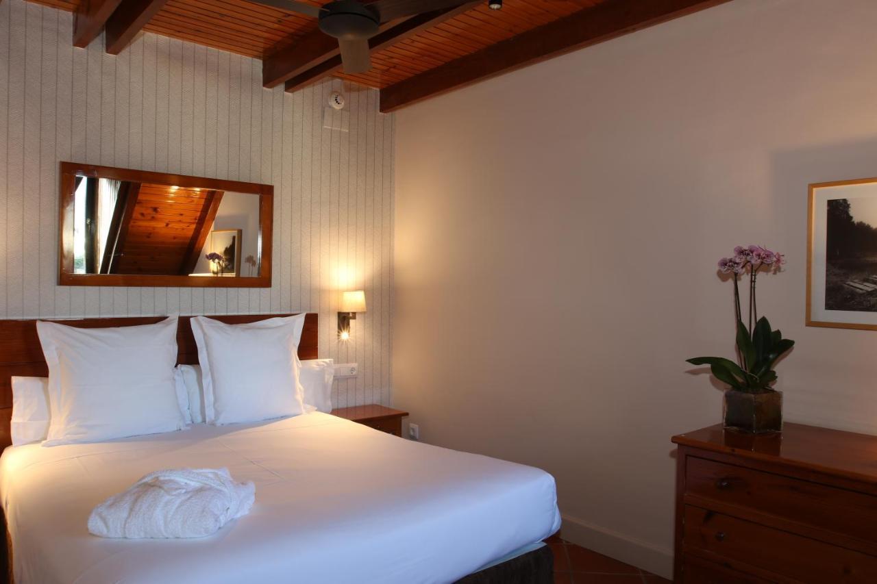 APARTAMENTOS VILAGAROs Luaran gambar