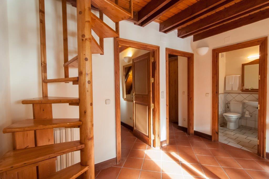 APARTAMENTOS VILAGAROs Luaran gambar