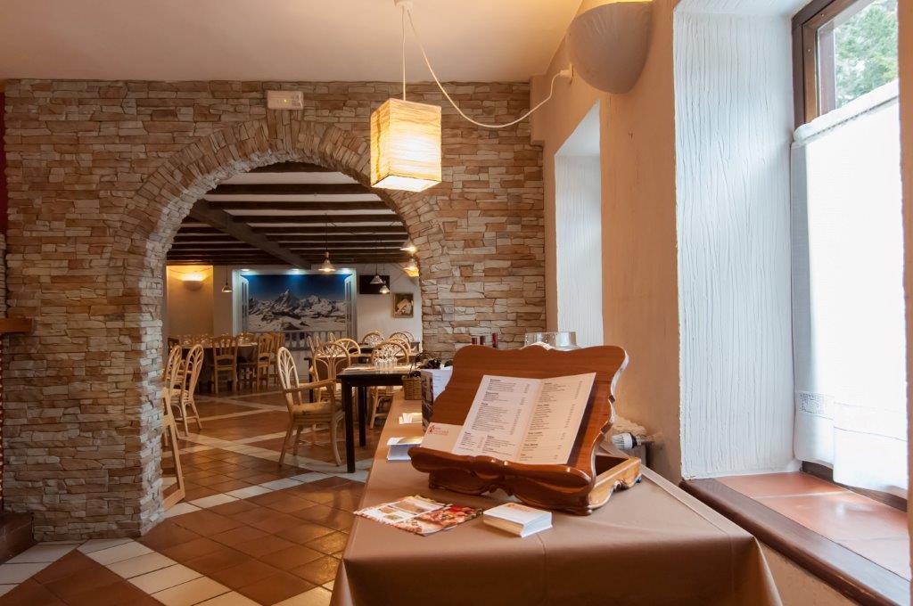 APARTAMENTOS VILAGAROs Luaran gambar