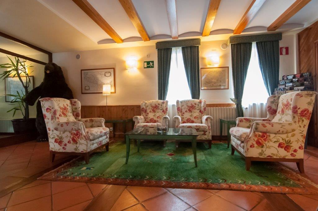 APARTAMENTOS VILAGAROs Luaran gambar